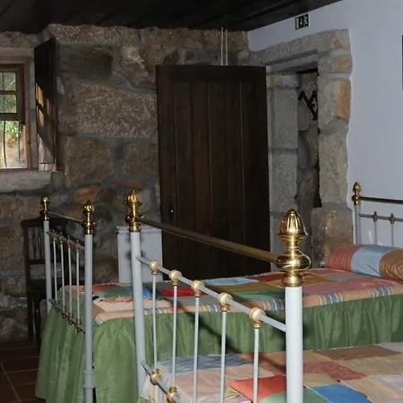 منزل ريفي Casa Da Vinha Velha تشافيس